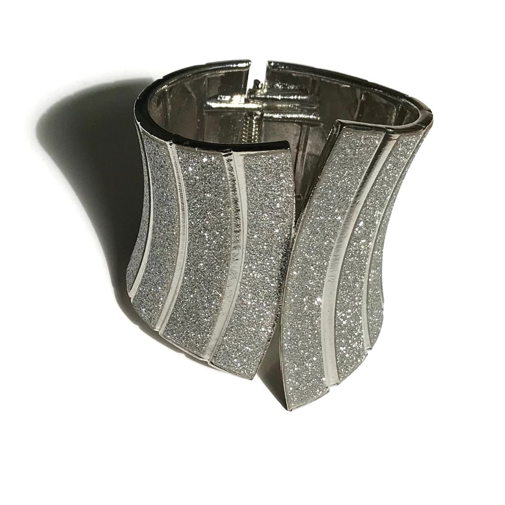 ⚪️BOGO Silver Glitter Statement Cuff⚪️